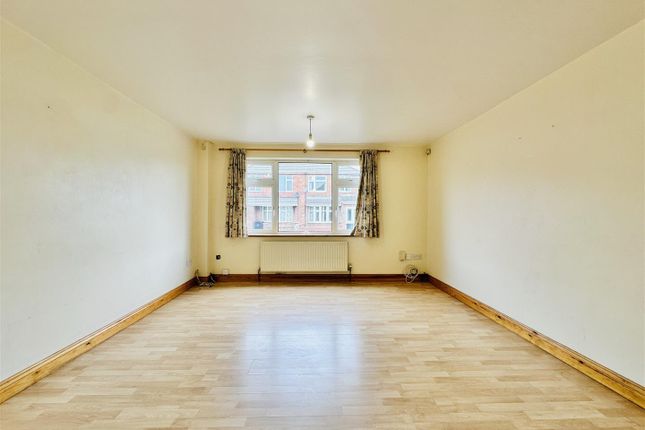 12, Melton Avenue, Leicester photo 2