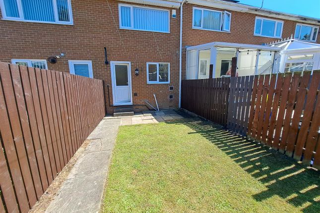 20, Dronfield Close, Chester Le Street photo 4