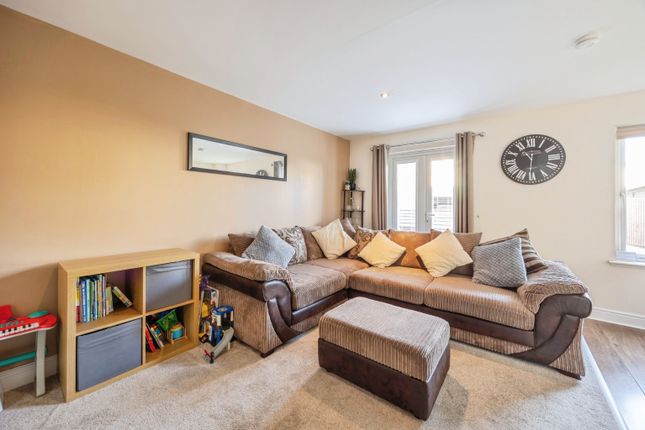 22, Brown Crescent, Bathgate photo 2