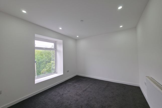 Flat 7, 51 Ystrad Road, Ton Pentre photo 4