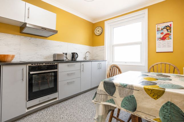 Flat 5, 6, Ethelbert Crescent, Kent photo 3