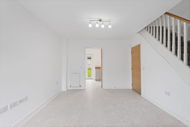 12 Sussex Grove, Coatbridge photo 3