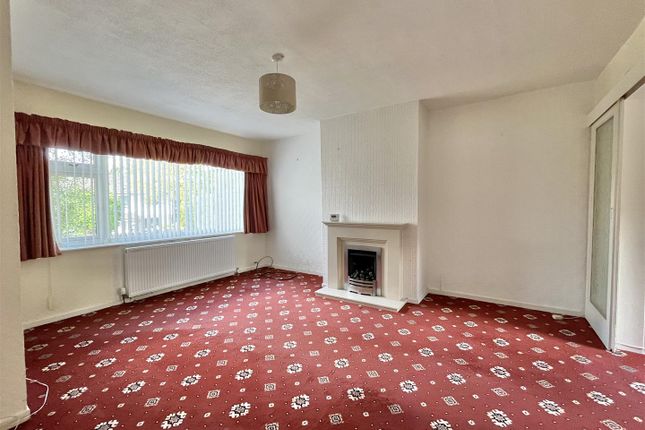 11, Shire Way, Old Glossop photo 2