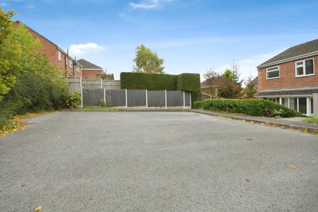 3, Broad Walk, MATLOCK photo 3