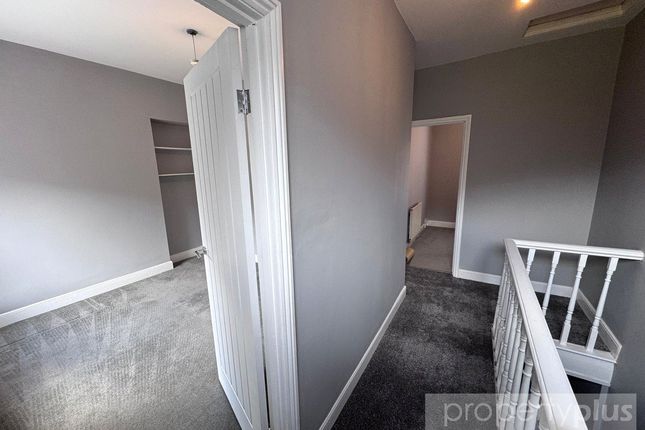 8, Eileen Place, Treorchy photo 4