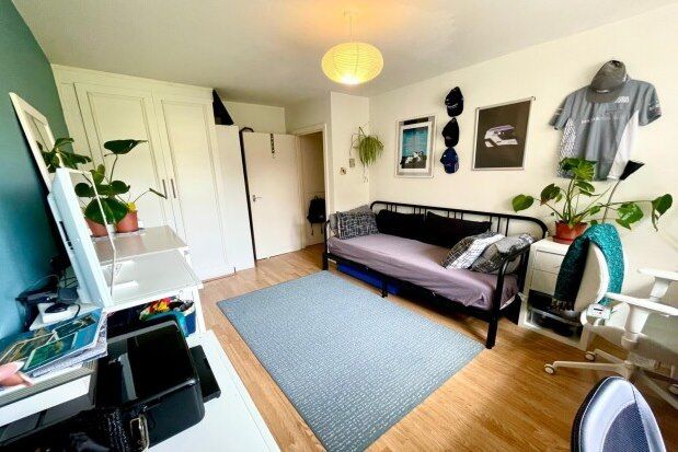 Flat to rent in Hackness Road, Manchester