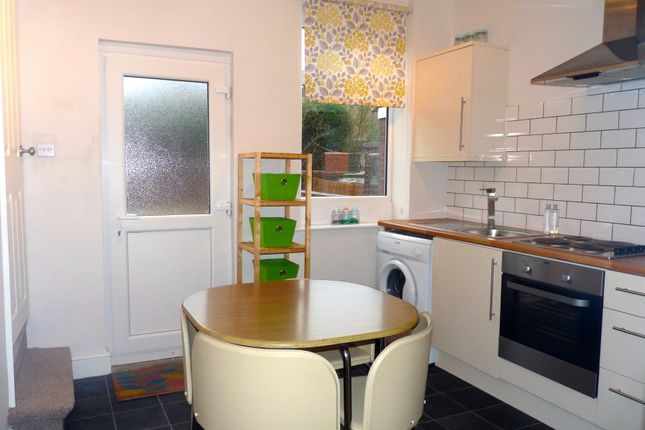 24, Carlton Street, Featherstone photo 3