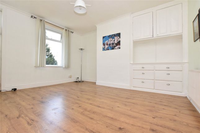 64, Troy Road, Leeds photo 4