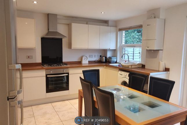 Terraced house to rent in Rectory Square, London