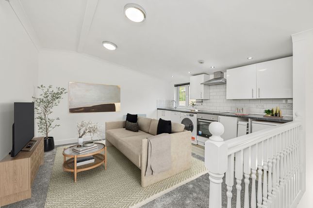 Flat 3, 25, Brookhill Road, London photo 2