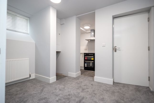Flat to rent in Verulam Place, Bournemouth