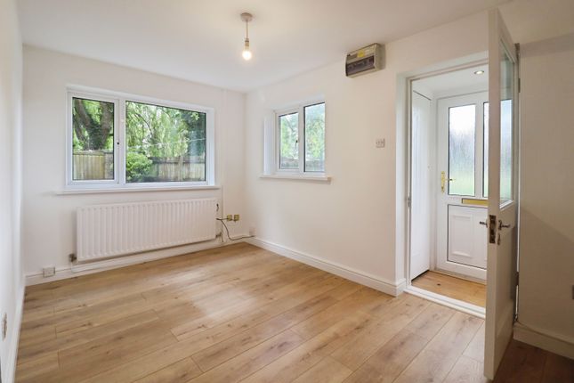 17, Fairhaven Close, Cardiff photo 2