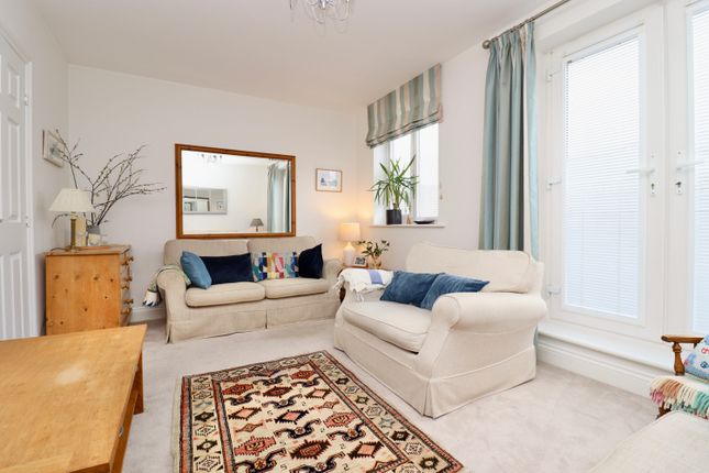 8, Spire Close, Lincoln photo 3