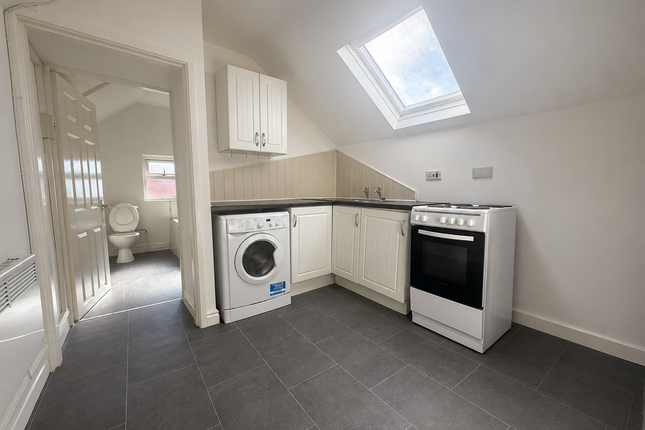 Flat 3, 15 Bramley Road, Leicester photo 4