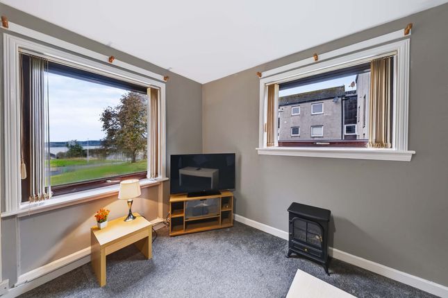 193, Dochart Terrace, Dundee photo 4