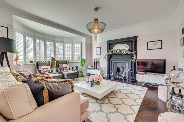 38, Mount Avenue, Westcliff-on-sea photo 3