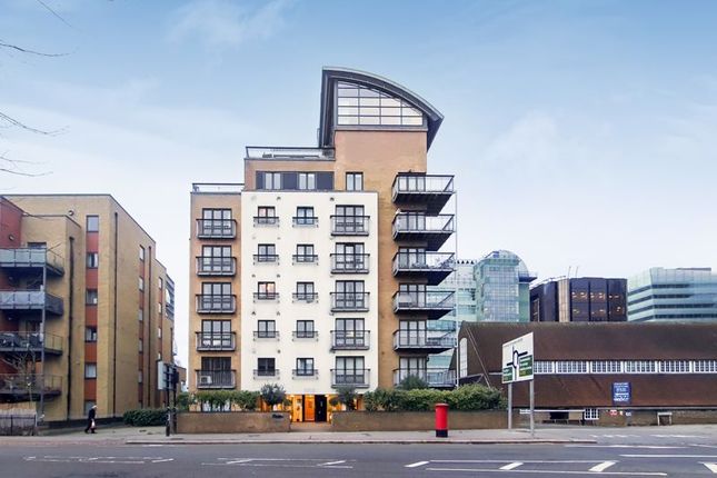 Thumbnail Flat to rent in Park Lane, Croydon