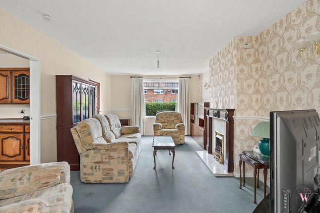 Chestnut Close, Northwich photo 3