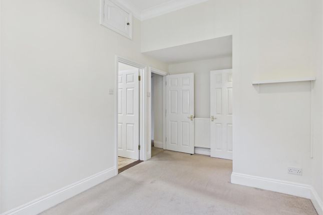 Flat 3, Fern House, Tenby photo 3