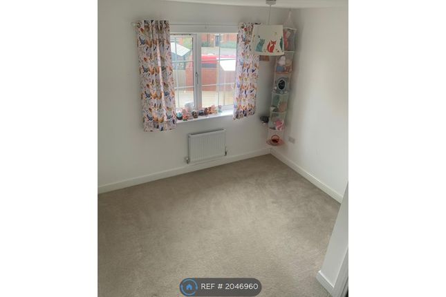 Detached house to rent in Fullbrook Avenue, Spencers Wood, Reading