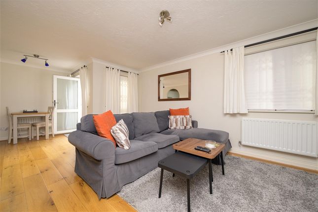 The Crescent Belmont, Sutton photo 3
