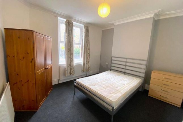 18, Castlehaven Rd, London photo 2