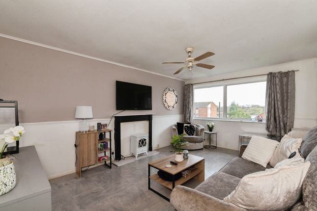 Flat 118, Ashlands Court, Coronation Avenue, Tilbury photo 2