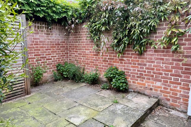 30, Fisher Street, Kent photo 3