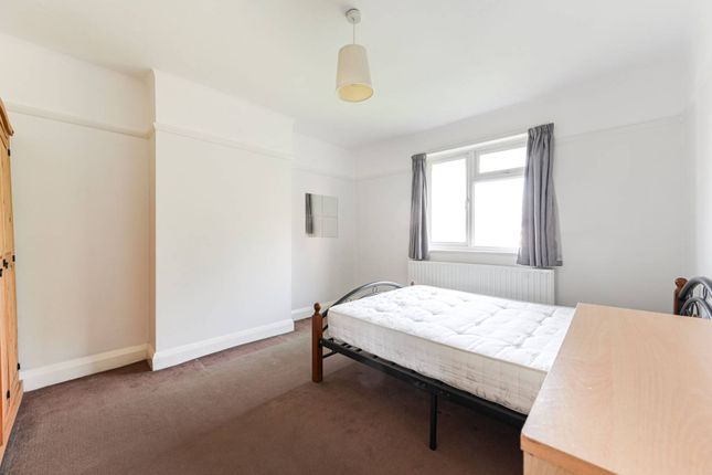Property to rent in Thornton Road, Balham, London