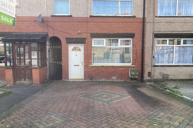 Town house for sale in Park Road, Rochdale