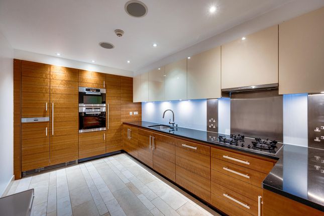 Flat 1.7, 10 Lancelot Place, London photo 4