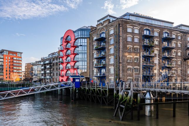 Office to let in 6 New Concordia Wharf, Mill Street, London