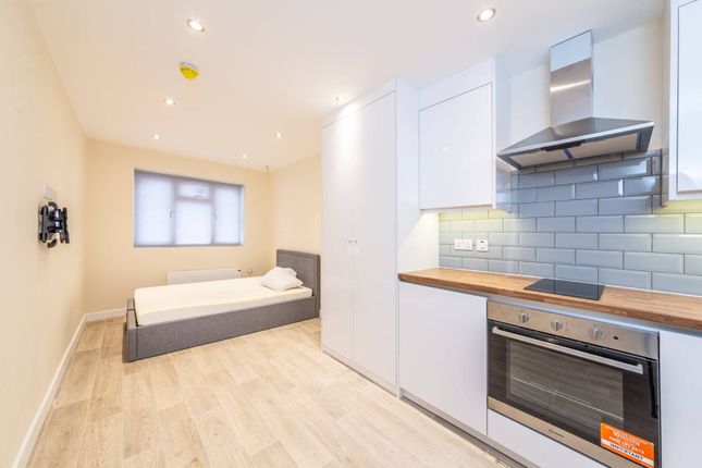 Studio to rent in Oldfield Lane North, Greenford