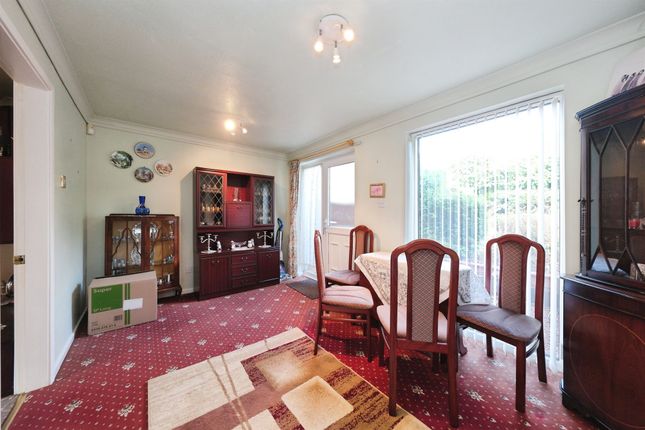 7, Sherbourne Avenue, Chesterfield photo 4