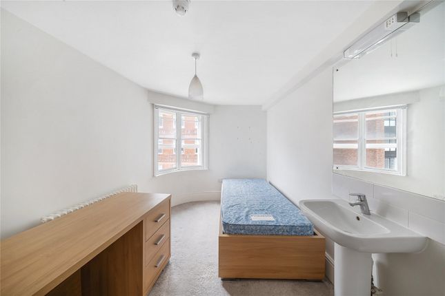 Weldon, 94A, Fulham Road, London photo 3