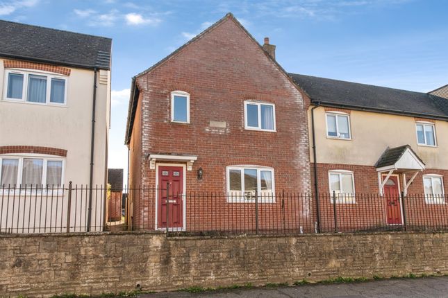 3-bed house on 5, Eldridge House, Chard Road, Axminster, £190,000