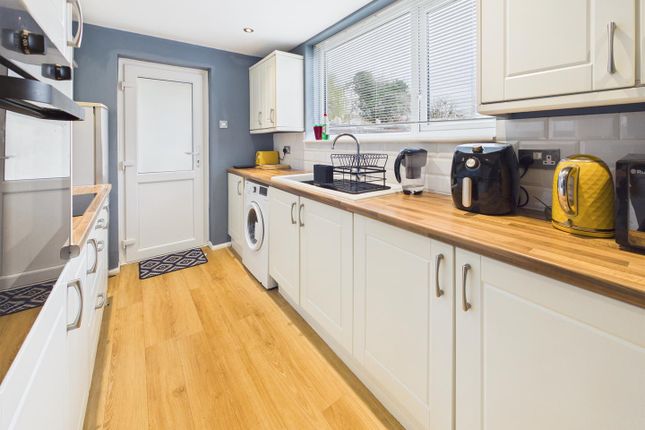 33, Astor Close, Gloucester photo 2
