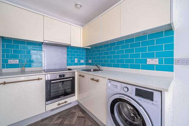Flat 1, 15 Sheet Street, Windsor photo 3