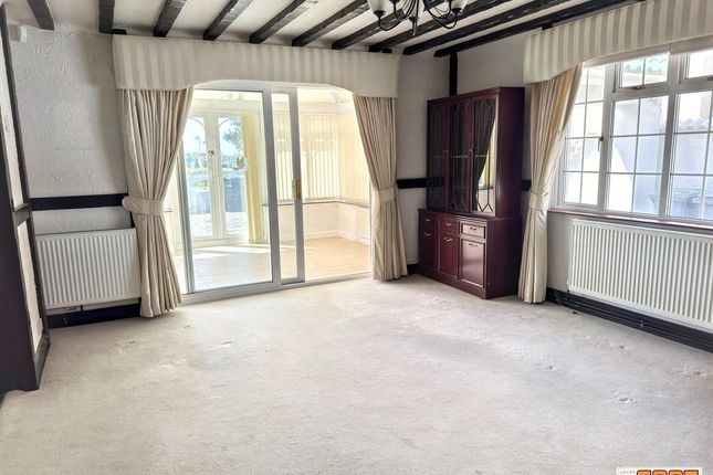 Pantiles, 160 Sea Front, Hayling Island photo 2