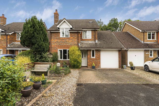 Thumbnail Detached house for sale in Queens Court, Bicester