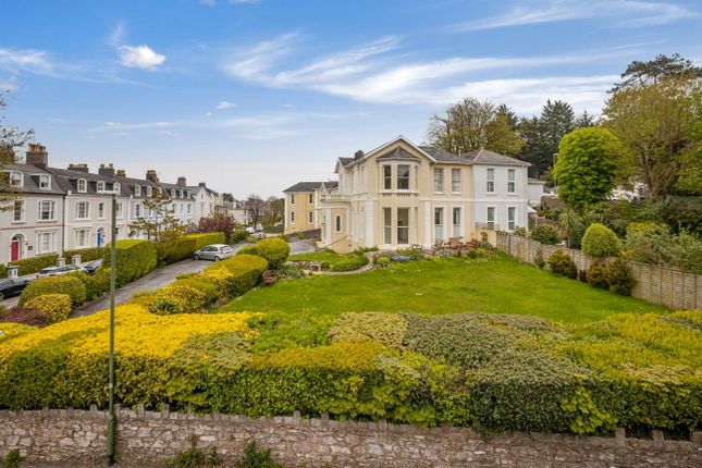 1-bed flat on 9 Amberley Court, Kents Road, Torquay, £135,000