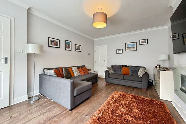 84, Moray Gardens, Glasgow photo 3