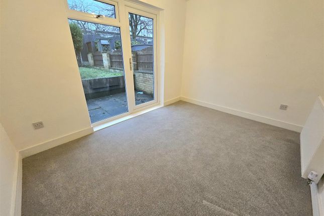 12, Perth Close, Mexborough photo 5