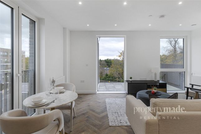 Flat 13, Rossi House,, 1 Medawar Drive, London photo 4