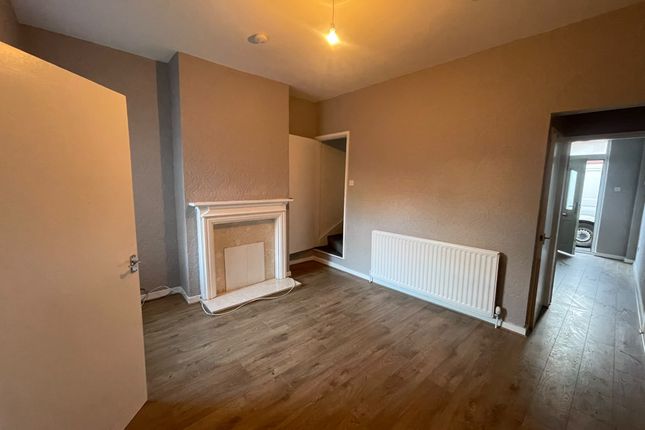 76, Hollyhedge Lane, Walsall photo 4