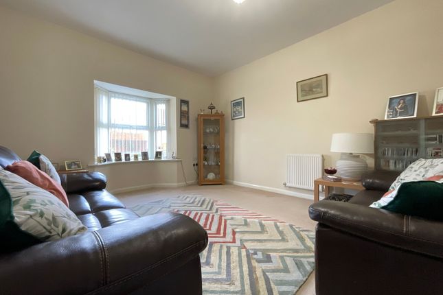 3 South Lea Road, Scarborough photo 2