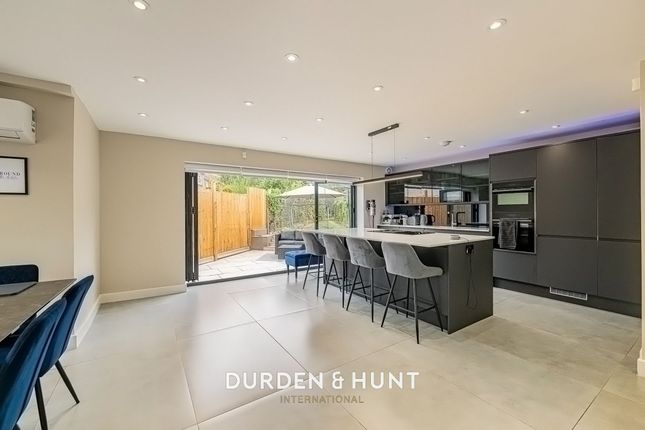 121a Burrow Road, Chigwell photo 2
