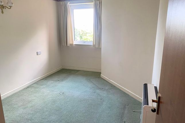 Flat for sale in Chestnut Court, Birmingham