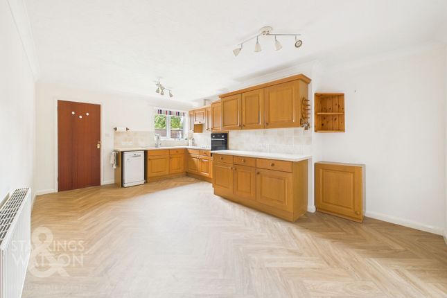 43 Louies Lane, Diss photo 4