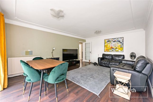 Flat for sale in The Lintons, 26 Dollis Avenue, Finchley, London